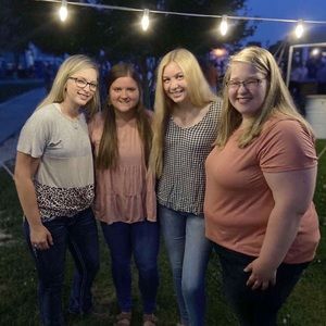 Meet your Posher, Olivia